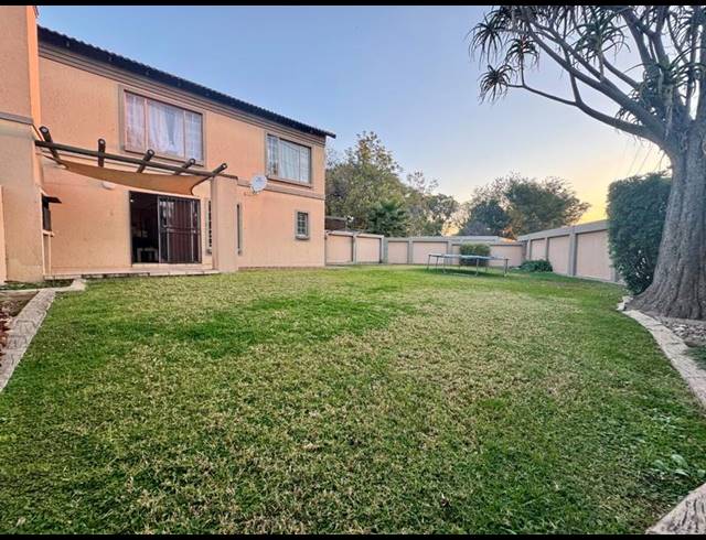 3 BEDROOM TOWNHOUSE FOR SALE IN ANNLIN